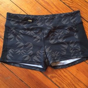 Oiselle mini stride spandos